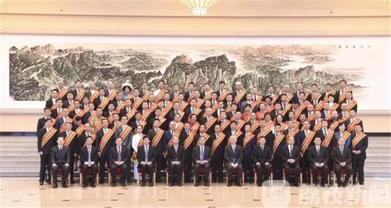 全國(guó)非公有制經(jīng)濟(jì)人士?jī)?yōu)秀中國(guó)特色社會(huì)主義事業(yè)建設(shè)者