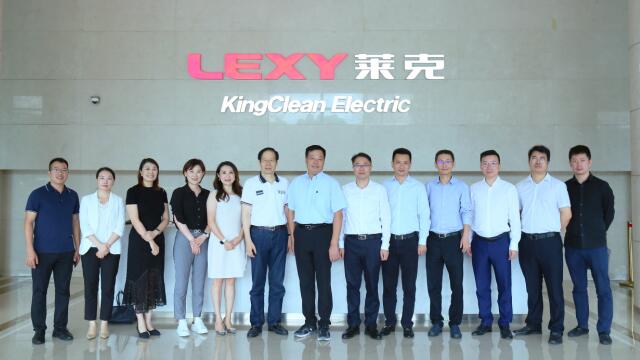  蘇通兩家“地標(biāo)”企業(yè)的 